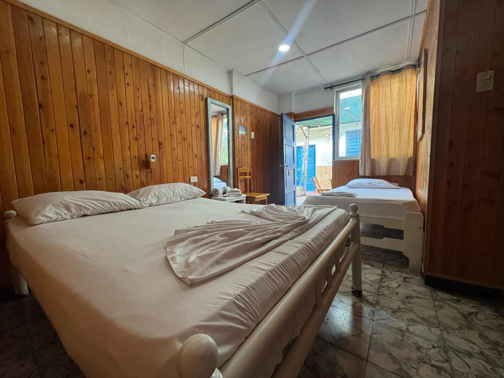 Hostal Luna Llena Getsemani Cartagena 外观 照片